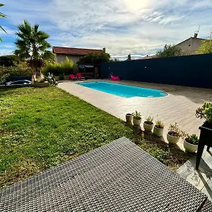 Prive Attenant Piscine Marseille